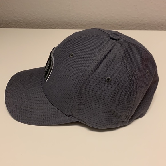 NWOT Travis Matthew Hat - Picture 2 of 5